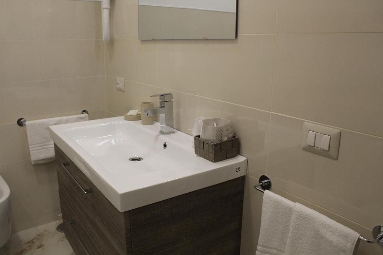 Antonietta De Pace Rooms By Napoli Milionaria B&B エクステリア 写真