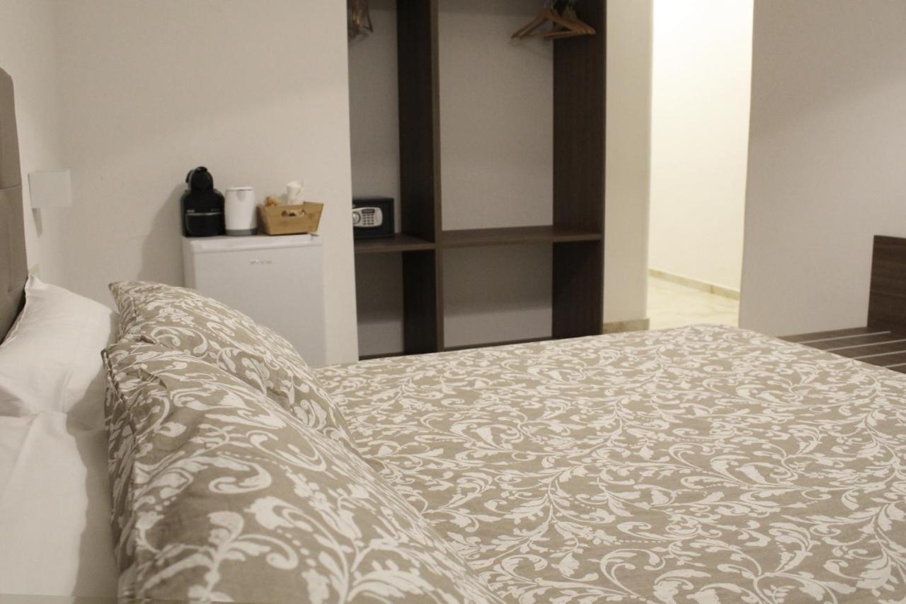 Antonietta De Pace Rooms By Napoli Milionaria B&B エクステリア 写真